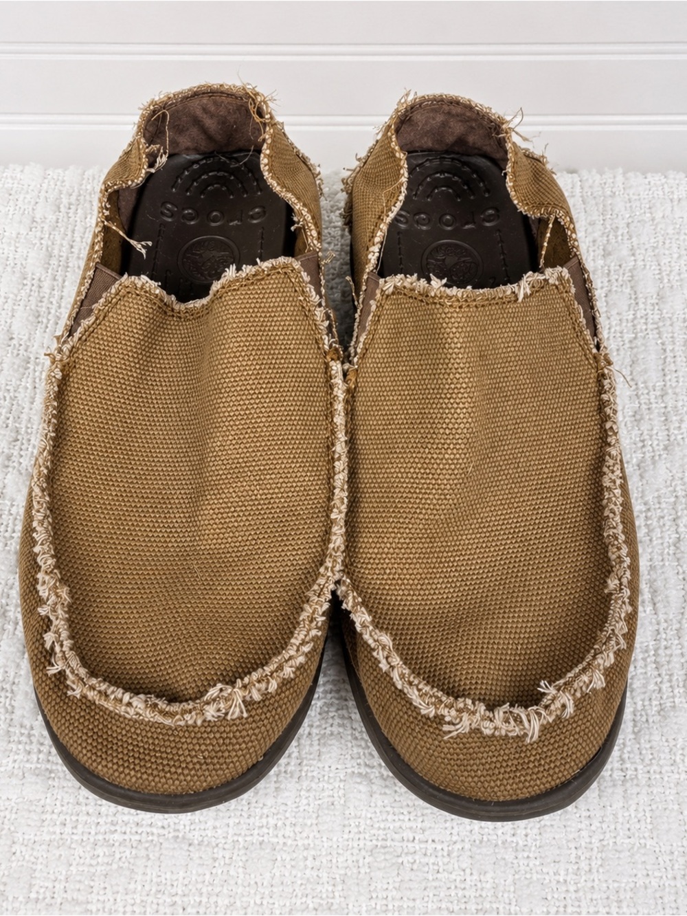 Crocs Brown Canvas Shoes Men's Size 8 Slip‎ On Casual Comfort Sneakers